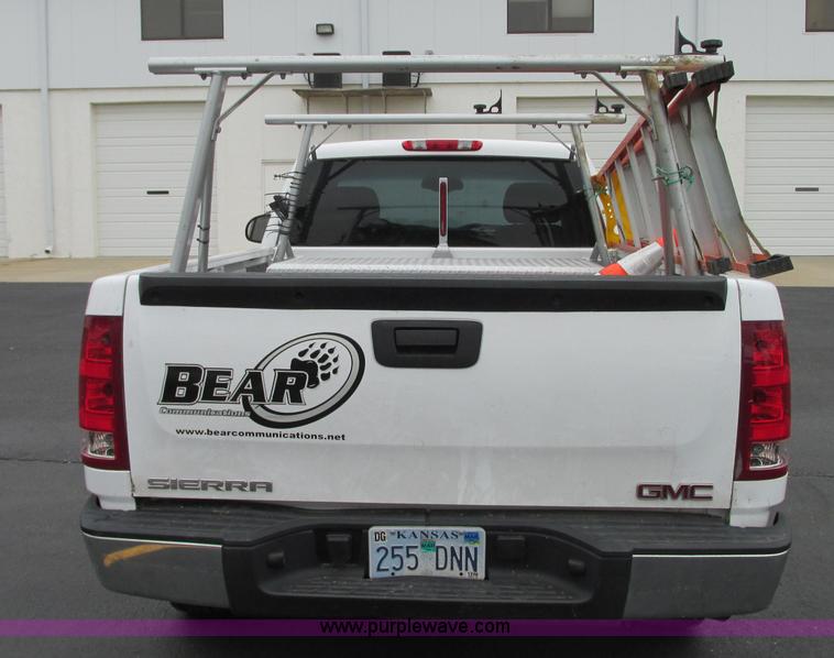 image for item R9327 2009 GMC Sierra 1500 pickup truck