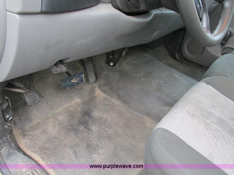 image for item R9327 2009 GMC Sierra 1500 pickup truck