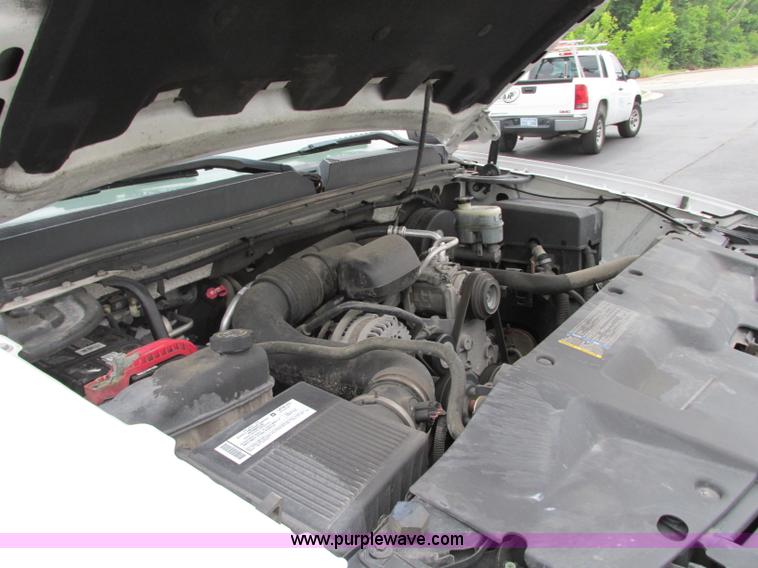 image for item R9327 2009 GMC Sierra 1500 pickup truck