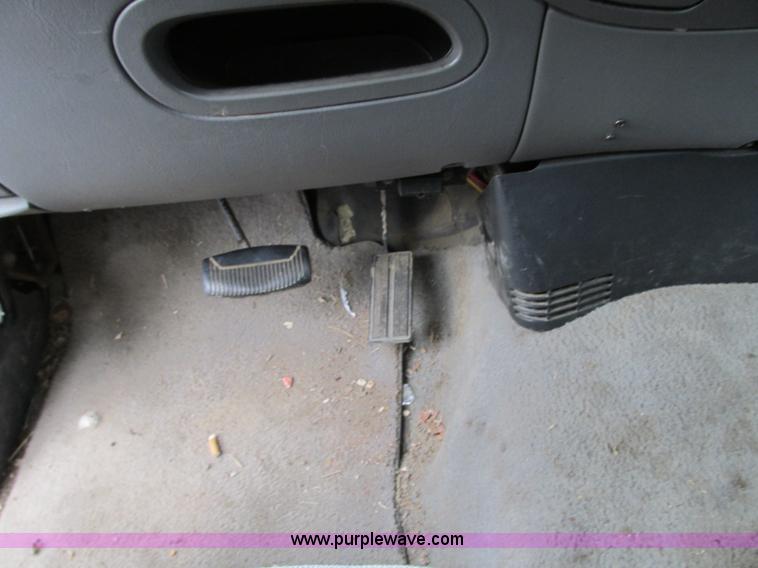 image for item R9333 1997 Ford F150 pickup truck