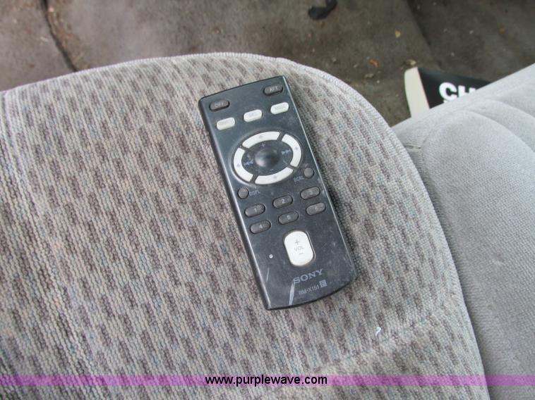 image for item R9333 1997 Ford F150 pickup truck