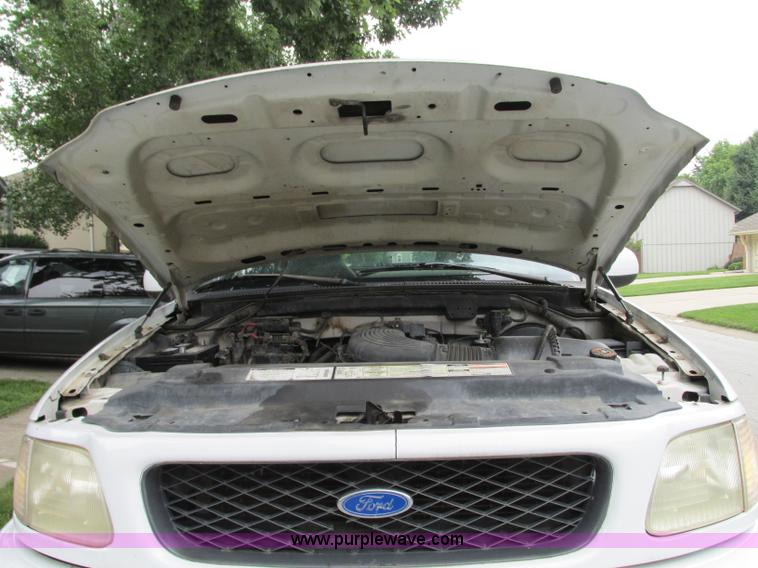 image for item R9333 1997 Ford F150 pickup truck