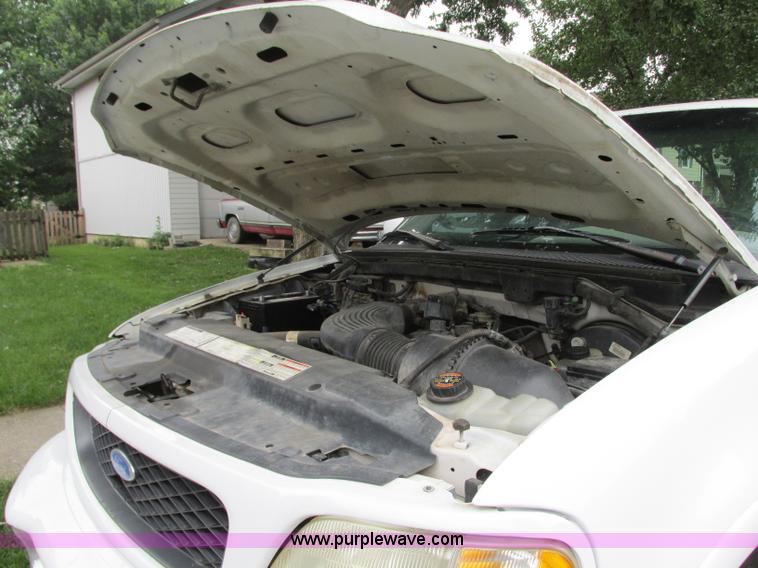 image for item R9333 1997 Ford F150 pickup truck