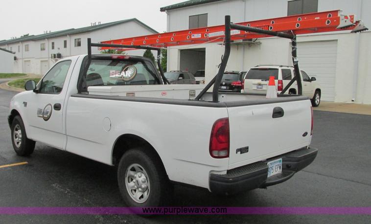 image for item R9335 2003 Ford F150 XL pickup truck