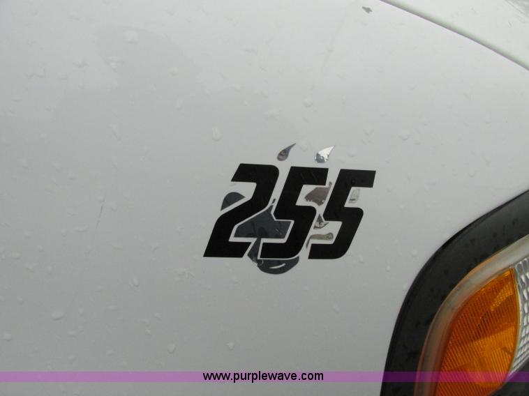 image for item R9335 2003 Ford F150 XL pickup truck