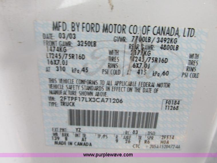 image for item R9335 2003 Ford F150 XL pickup truck