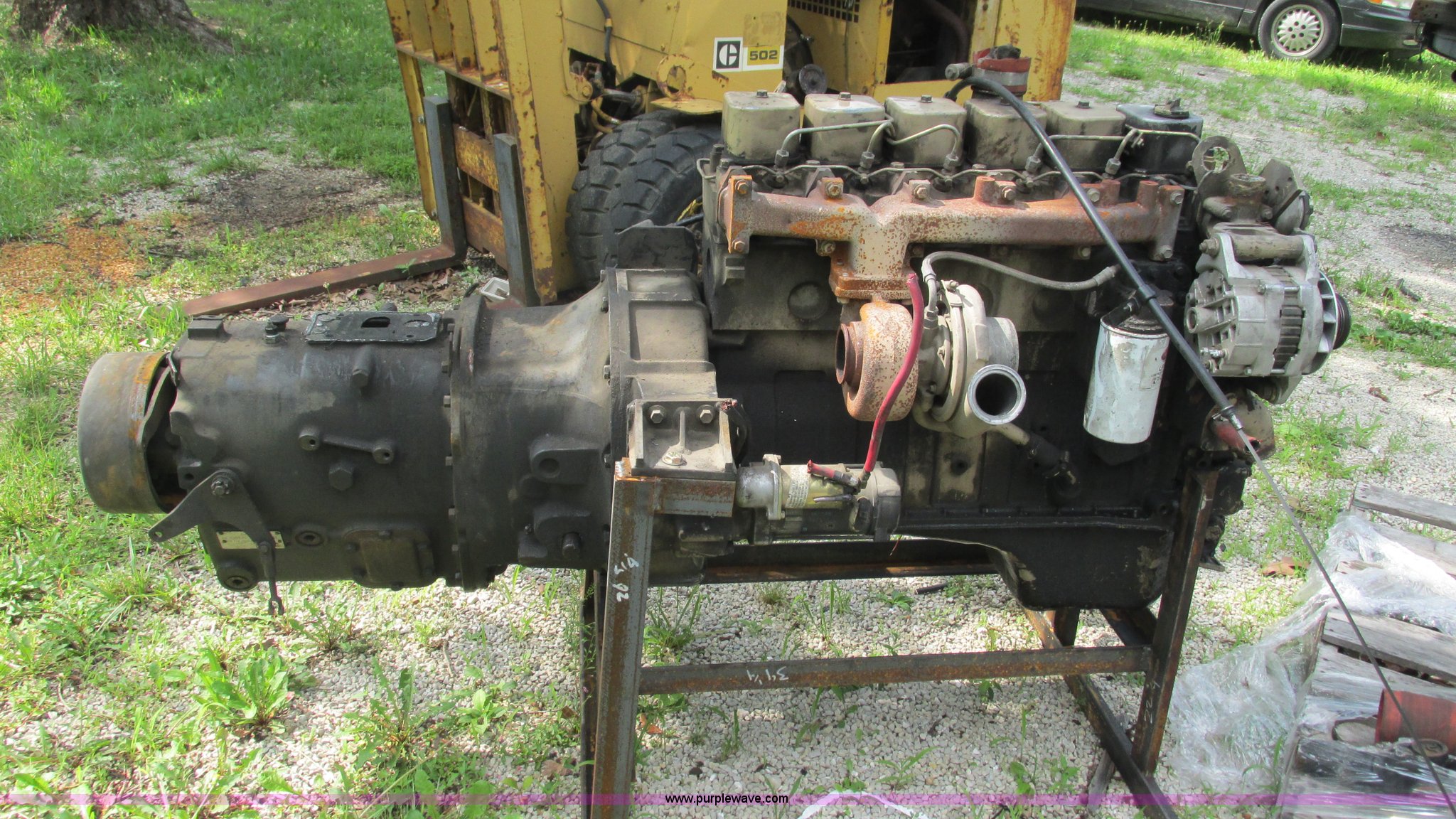 Cummins 5.9L L6 turbo diesel engine in Halfway, MO Item AY9850 sold