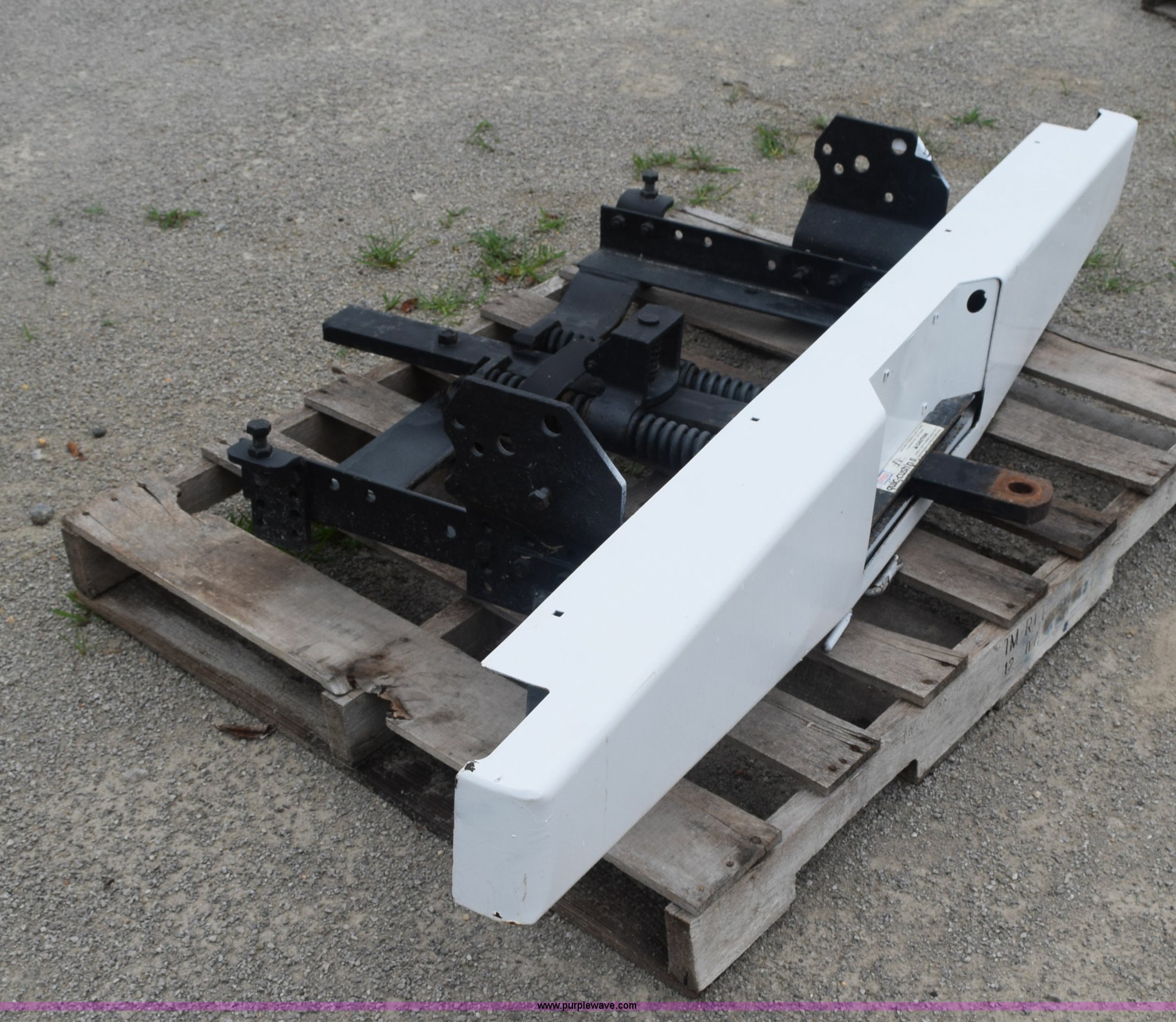 DMI QuicCush'n II hitch/bumper in Cleveland, MO Item BG9751 sold