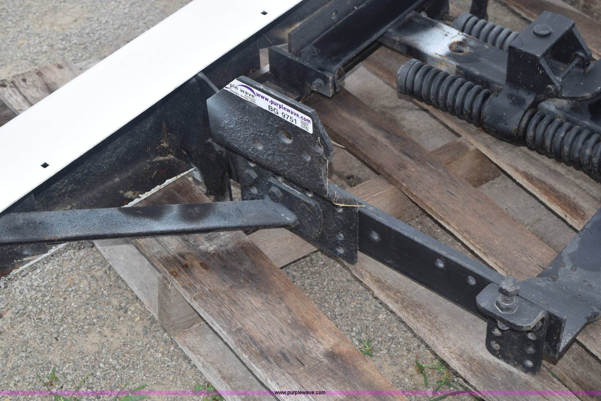 DMI QuicCush'n II hitch/bumper in Cleveland, MO Item BG9751 sold