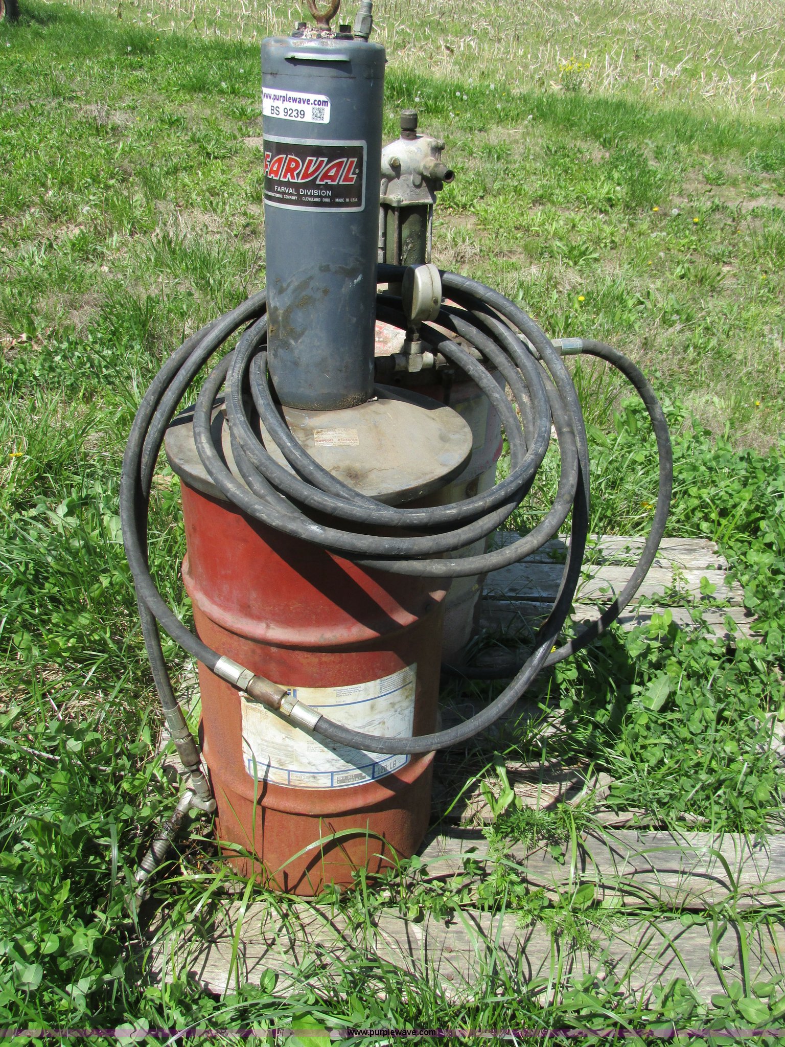 (2) 30 gallon drum grease dispenser in Wright City, MO Item BS9239