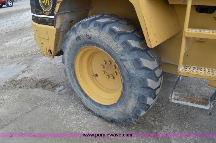image for item AJ9239 1998 Caterpillar 914G wheel loader