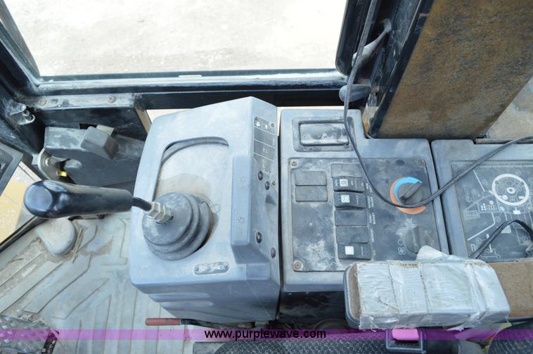 image for item AJ9239 1998 Caterpillar 914G wheel loader