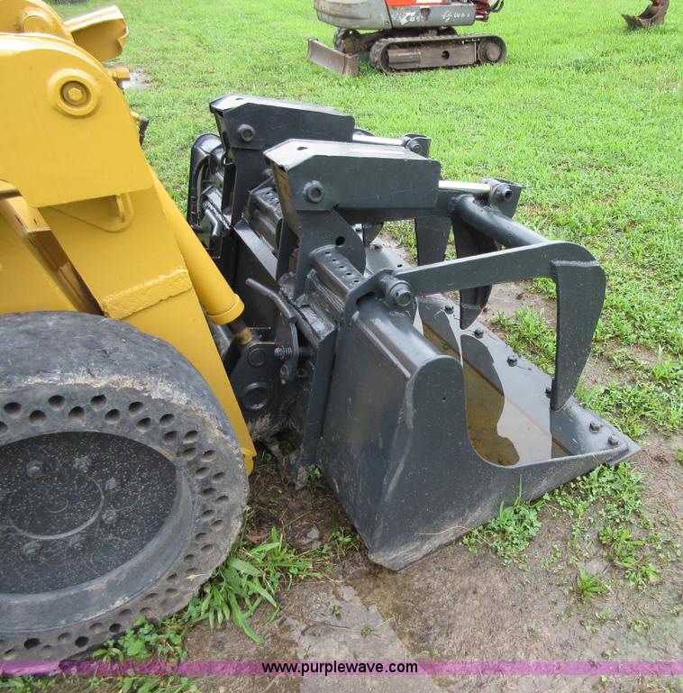 image for item BA9253 Skid steer grapple bucket