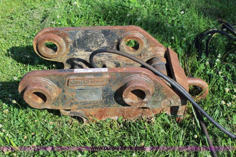 Jb Hendrix excavator hydraulic quick coupler in Agency, MO Item