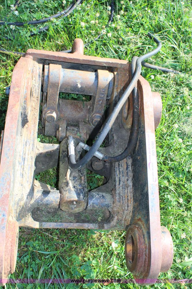 Jb Hendrix excavator hydraulic quick coupler in Agency, MO Item