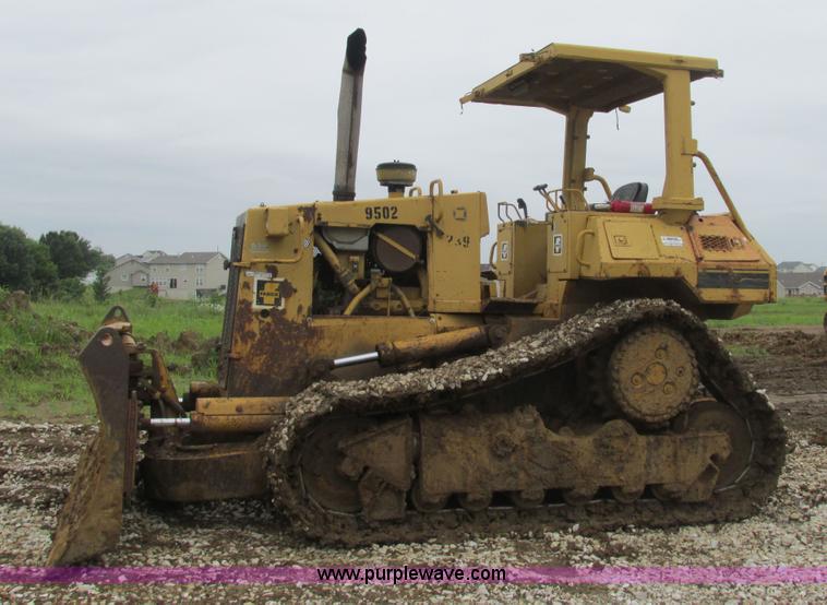 image for item BS9138 1987 Caterpillar D5H dozer