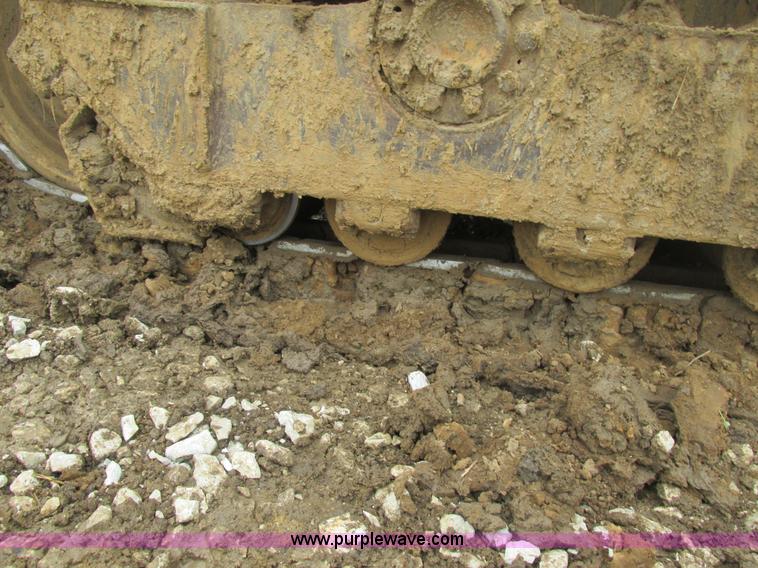 image for item BS9138 1987 Caterpillar D5H dozer