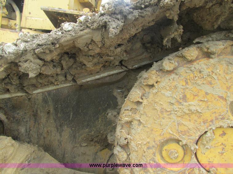 image for item BS9138 1987 Caterpillar D5H dozer