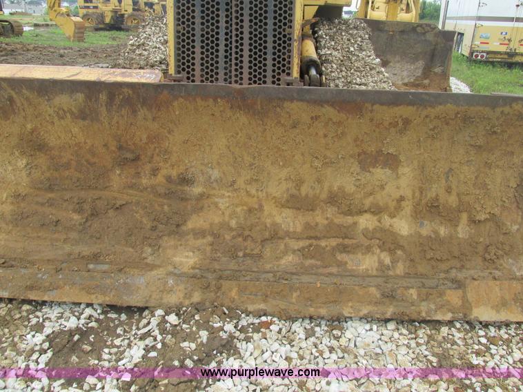 image for item BS9138 1987 Caterpillar D5H dozer