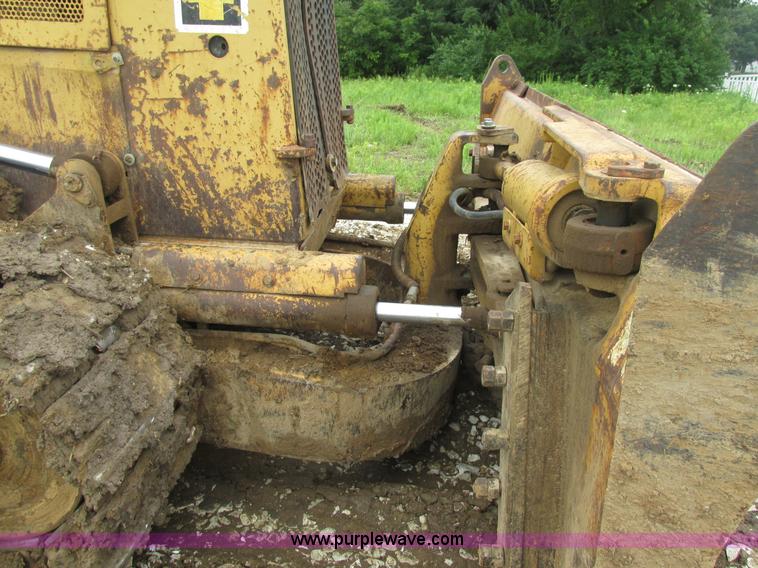 image for item BS9138 1987 Caterpillar D5H dozer