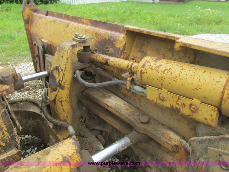 image for item BS9138 1987 Caterpillar D5H dozer