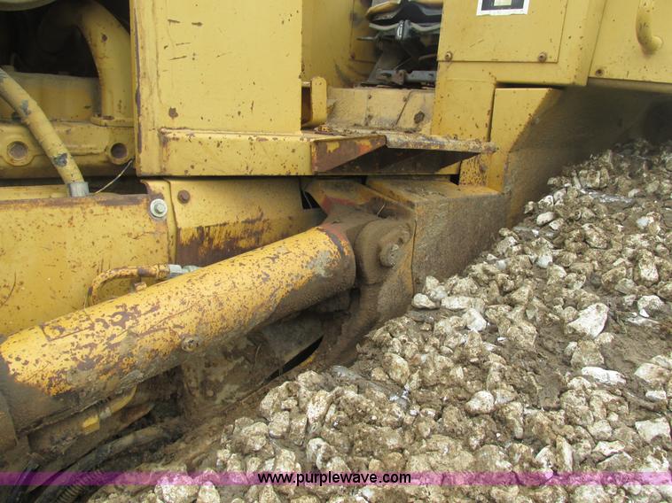 image for item BS9138 1987 Caterpillar D5H dozer