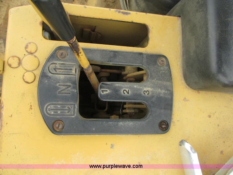 image for item BS9138 1987 Caterpillar D5H dozer