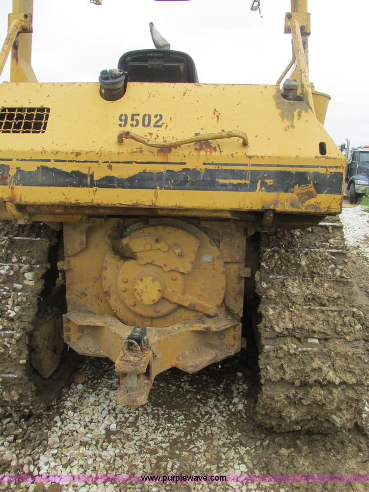 image for item BS9138 1987 Caterpillar D5H dozer