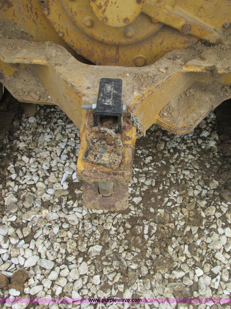 image for item BS9138 1987 Caterpillar D5H dozer