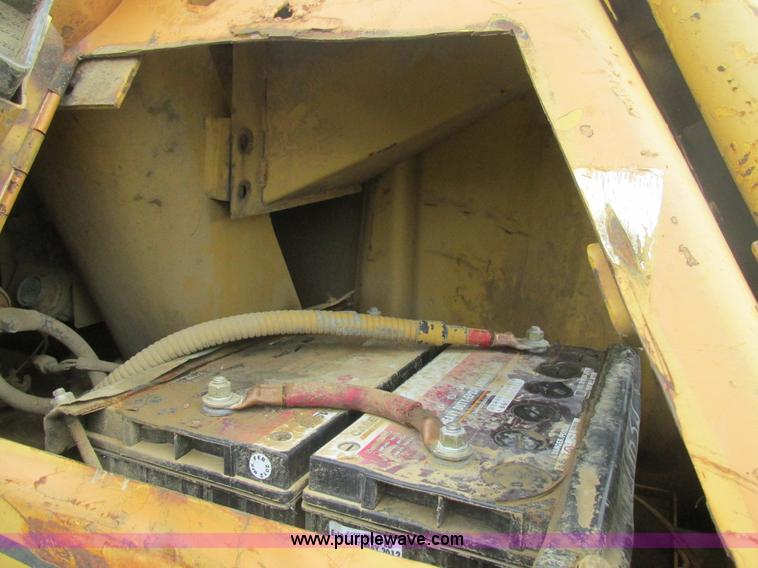 image for item BS9138 1987 Caterpillar D5H dozer