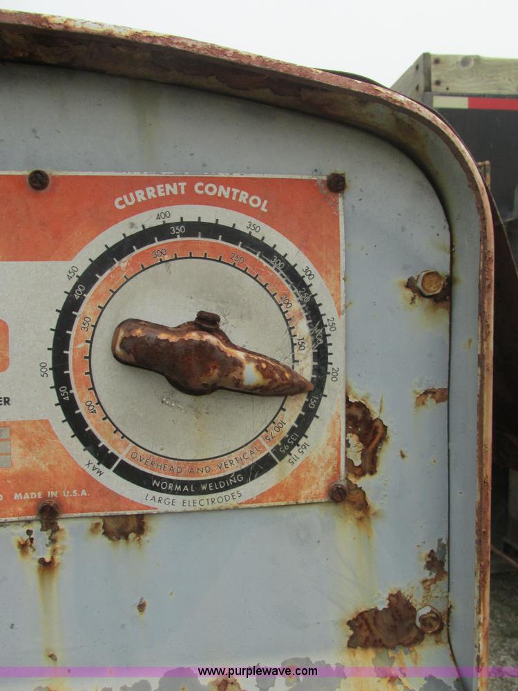 image for item BS9141 Lincoln SAE400-2056 DC welder