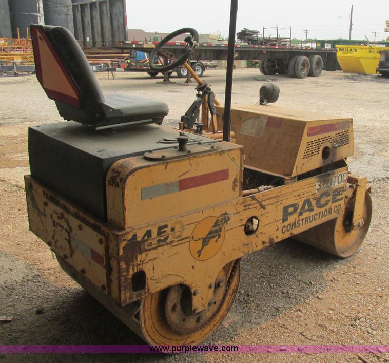 image for item BS9142 2004 Mauldin 1450 vibratory double drum roller