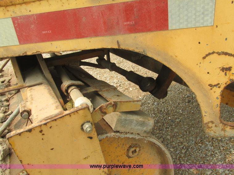 image for item BS9142 2004 Mauldin 1450 vibratory double drum roller