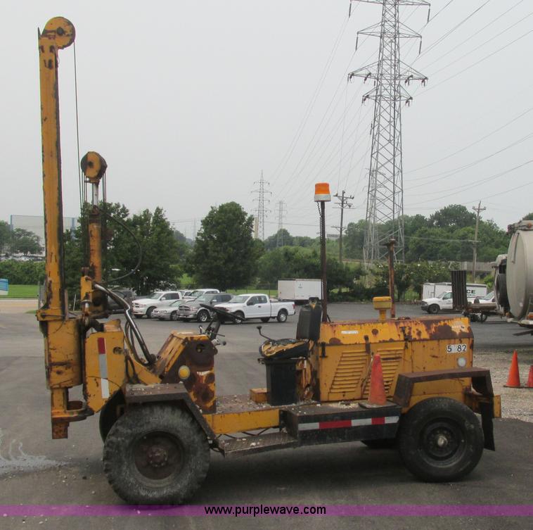 image for item BS9143 Arrow HJ1250K pavement breaker