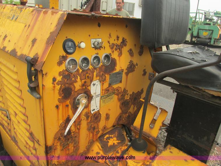 image for item BS9143 Arrow HJ1250K pavement breaker