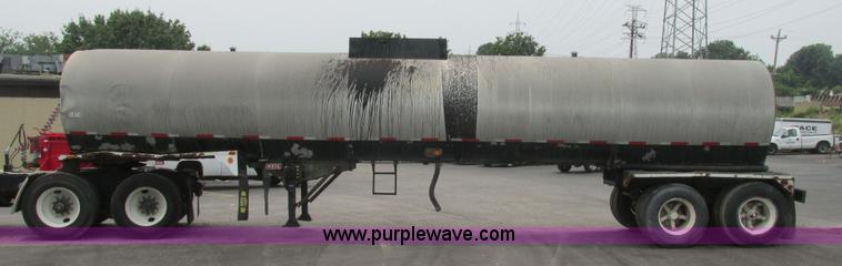 image for item BS9144 1967 Heil tank trailer