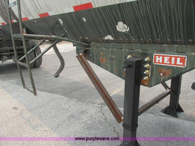 image for item BS9144 1967 Heil tank trailer