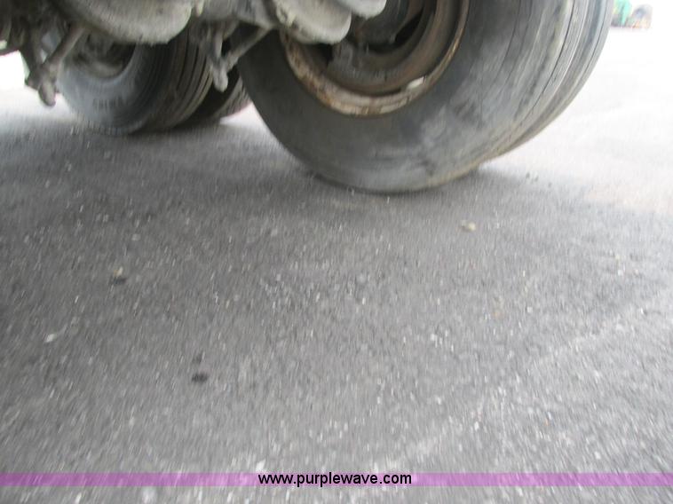 image for item BS9144 1967 Heil tank trailer