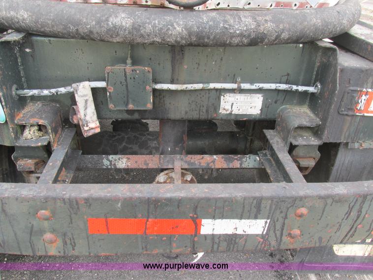 image for item BS9144 1967 Heil tank trailer