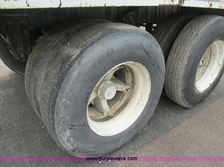 image for item BS9144 1967 Heil tank trailer