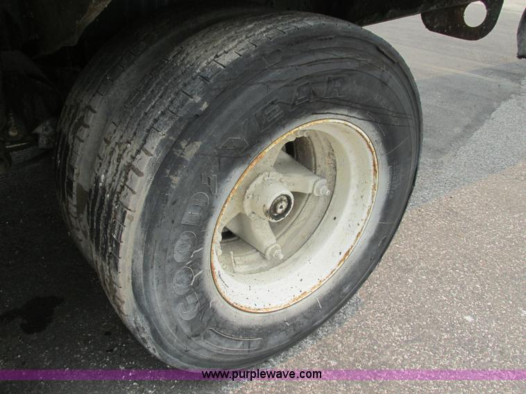 image for item BS9144 1967 Heil tank trailer