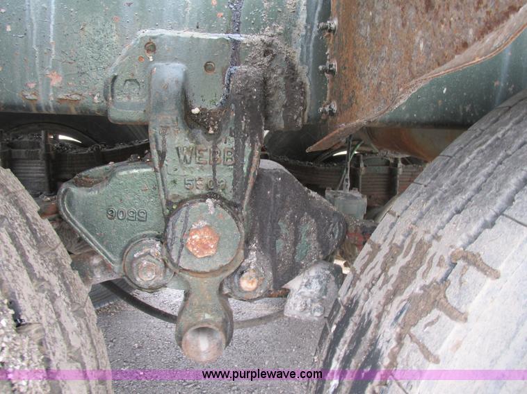 image for item BS9144 1967 Heil tank trailer