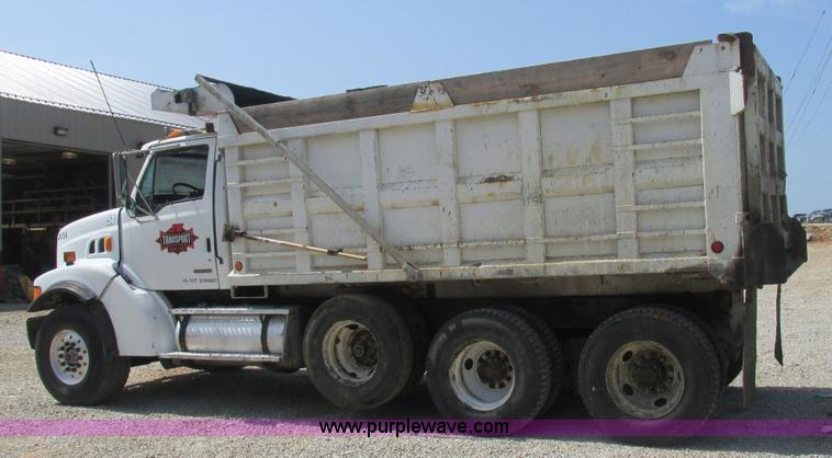 image for item BS9146 1999 Sterling L9511 dump truck
