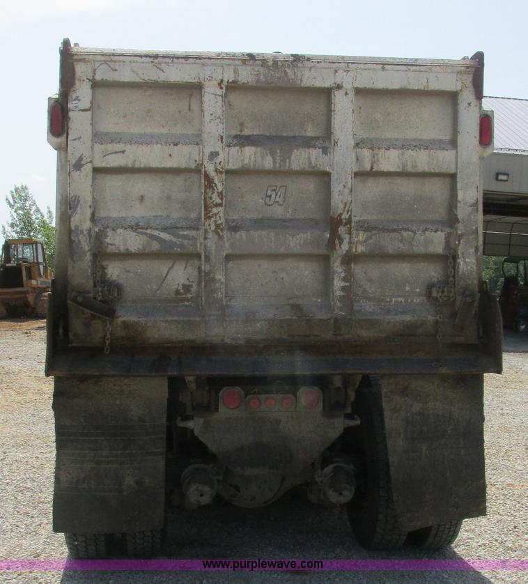 image for item BS9146 1999 Sterling L9511 dump truck