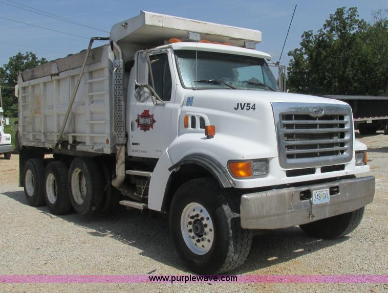 image for item BS9146 1999 Sterling L9511 dump truck