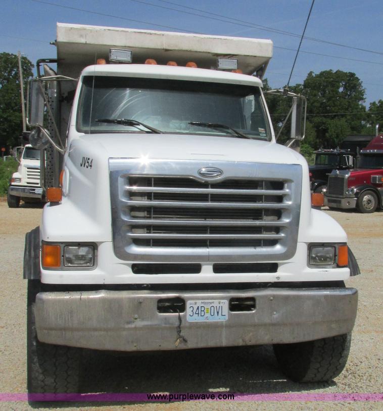 image for item BS9146 1999 Sterling L9511 dump truck