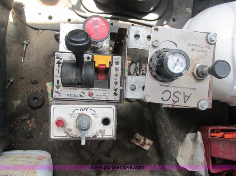 image for item BS9146 1999 Sterling L9511 dump truck