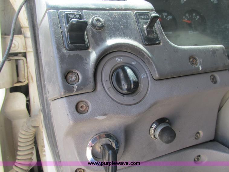 image for item BS9146 1999 Sterling L9511 dump truck