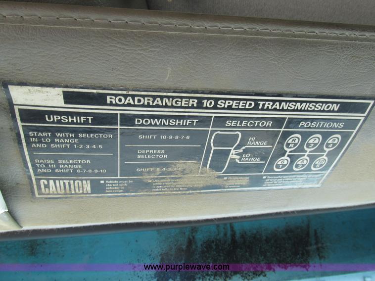 image for item BS9146 1999 Sterling L9511 dump truck