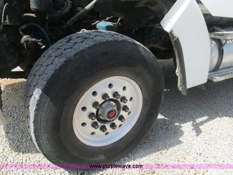 image for item BS9146 1999 Sterling L9511 dump truck